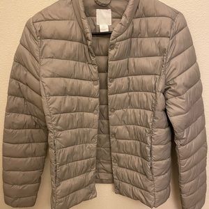 Woman’s H&M puffer jacket